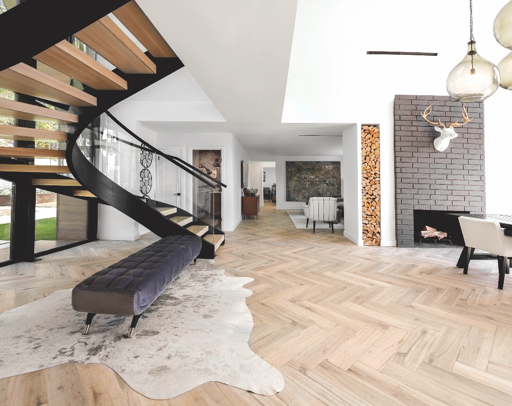Wolf Peak interior shot by Monica Orozco